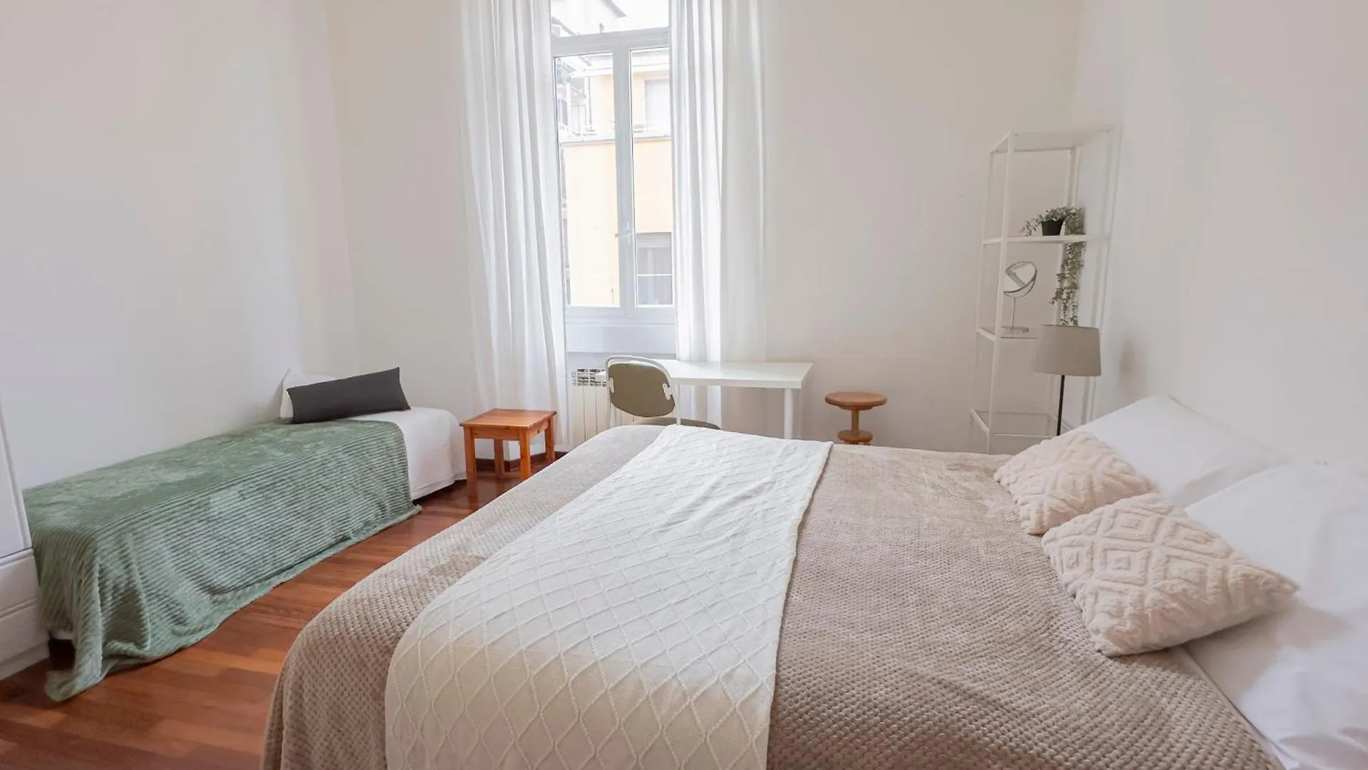 I Host Apartment - Orti 16 Scala D Μιλάνο 0*,